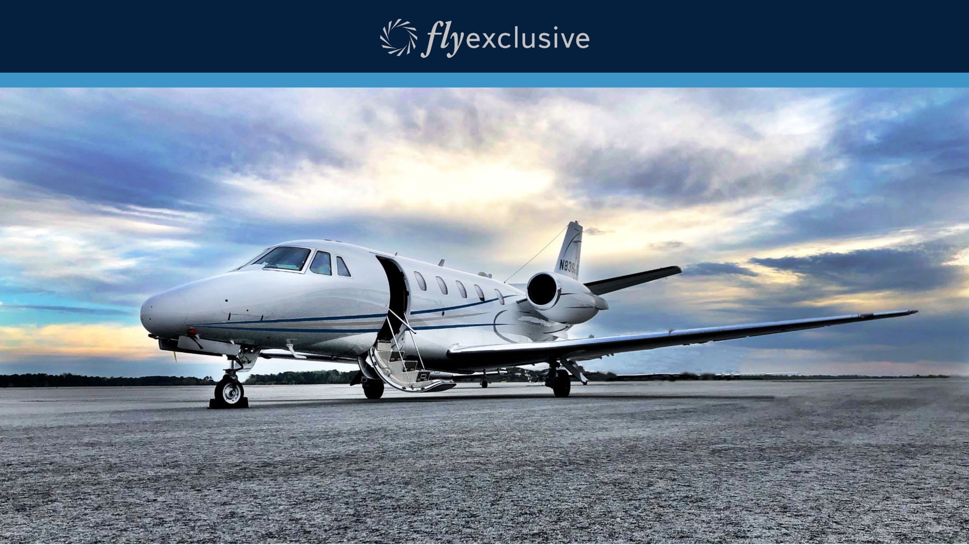 Flyexclusive — Cover Slide investment banking deck slide
