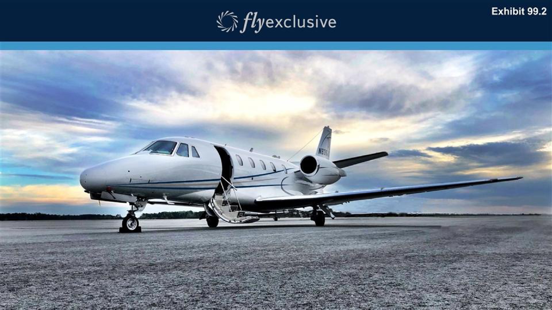 Flyexclusive — cover slide investment banking deck slide